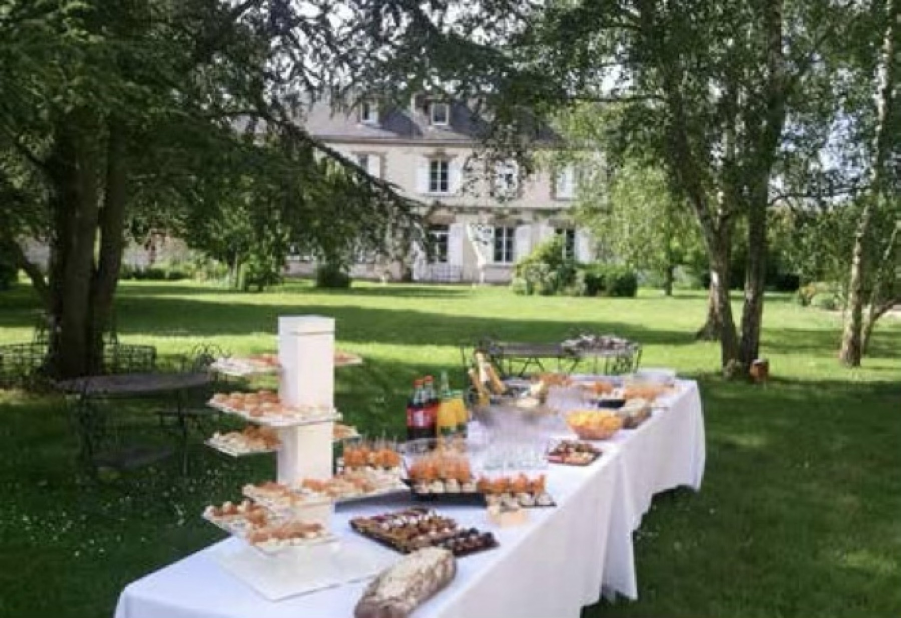 Le parc du domaine, utilisé pour la restauration, les événements et le travail en extérieur